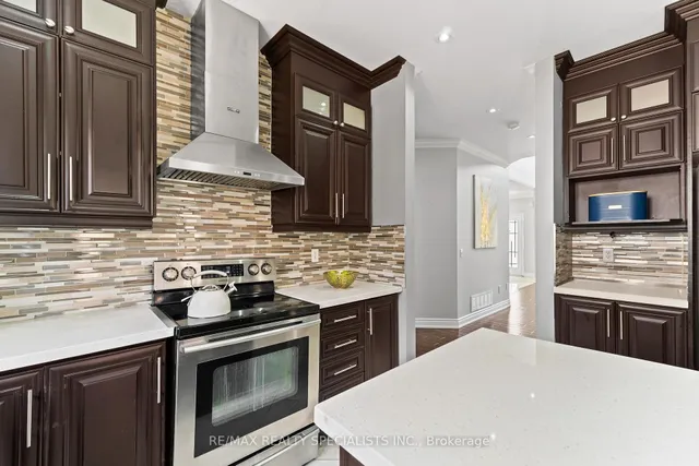 Additional image 12 of 14 Banks Dr