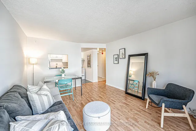 Additional image 17 of 61 Main St Unit 202