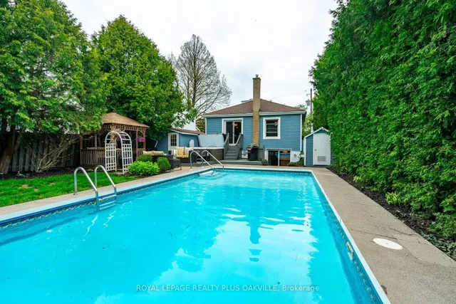 Additional image 40 of 548 Regina Dr