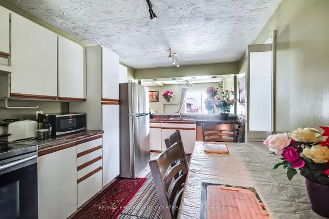 Additional image 9 of 412 Red Oak Ave