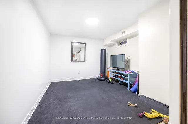 Additional image 27 of 443 Concord Ave