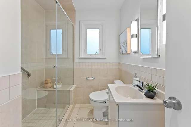 Additional image 20 of 10 Woodbury Pl