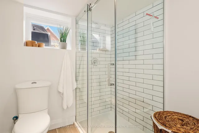 Additional image 36 of 144 Nairn Ave