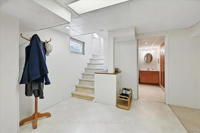 Additional image 29 of 2234 Ghent Ave