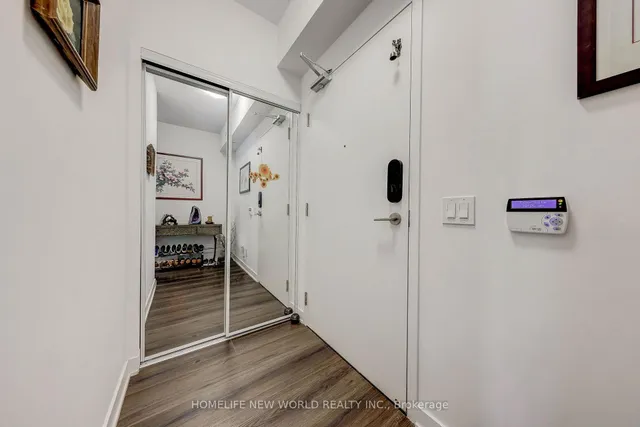 Additional image 9 of 543 Richmond St Unit 301