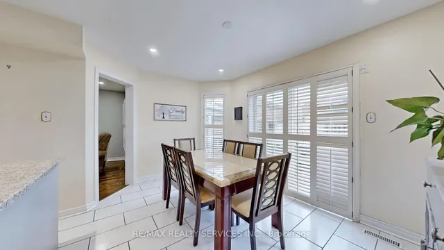 Additional image 19 of 87 Sprucelands Ave