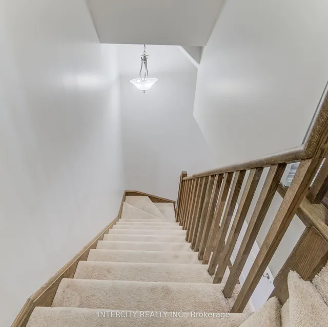 Additional image 9 of 2205 LILLYKIN St Unit 4