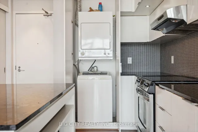 Additional image 26 of 110 Charles St Unit 3608
