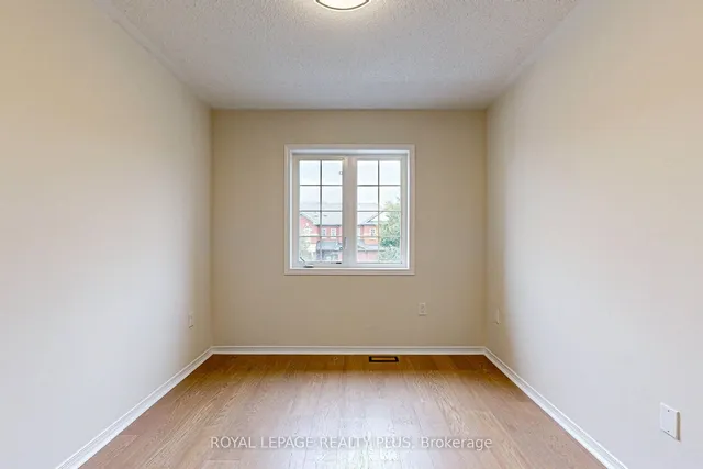 Additional image 23 of 37 Teal Crest Circ