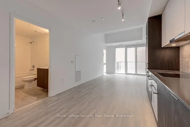 Additional image 10 of 158 Front St Unit 706