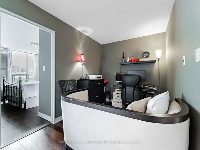 253 Merton St Unit 611