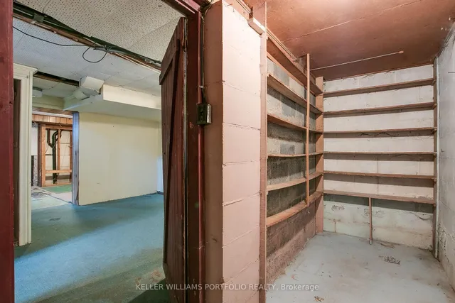 Additional image 35 of 8 Marilyn Ave