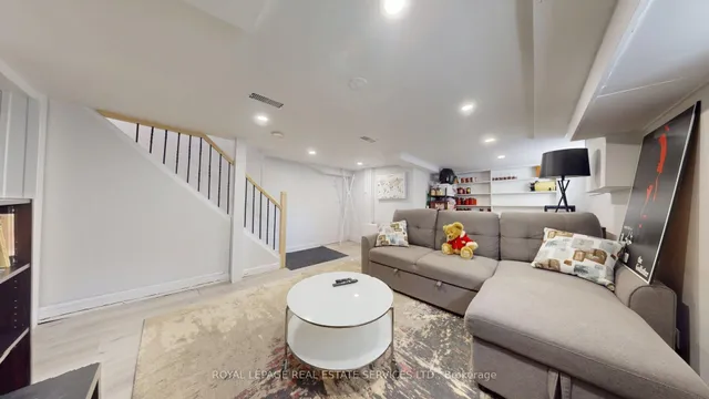 Additional image 27 of 168 Ronan Ave