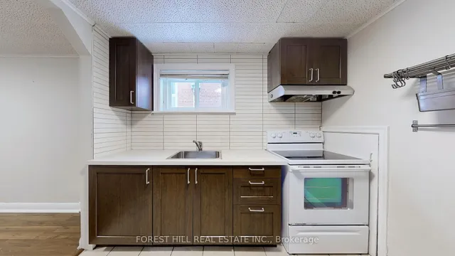 Additional image 35 of 40 Fourteenth St