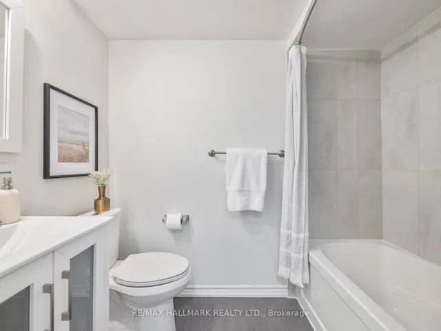 Additional image 35 of 1518 Queen St