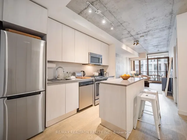 Additional image 2 of 111 Bathurst St Unit 1217