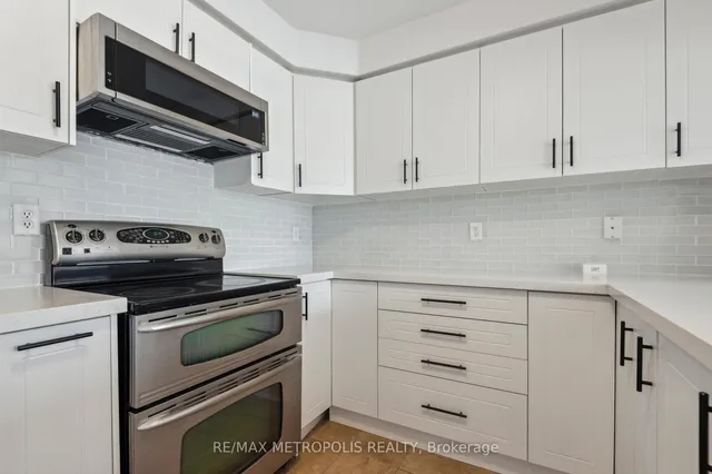 Additional image 14 of 54 Howe Ave