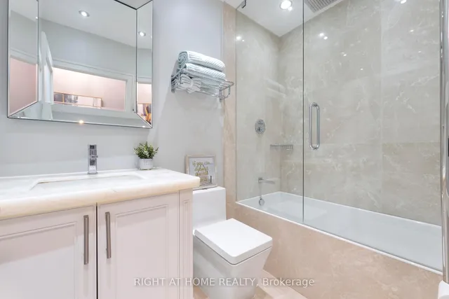 Additional image 22 of 65 Bremner Blvd Unit 5104