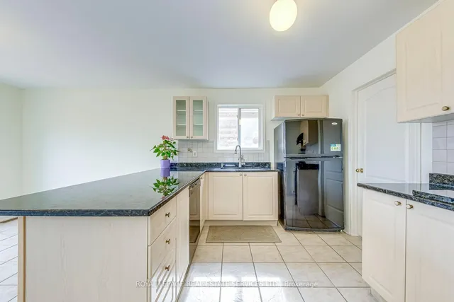 Additional image 16 of 1652 Allan Cres