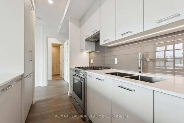 Additional image 15 of 285 Avenue Rd Unit 601