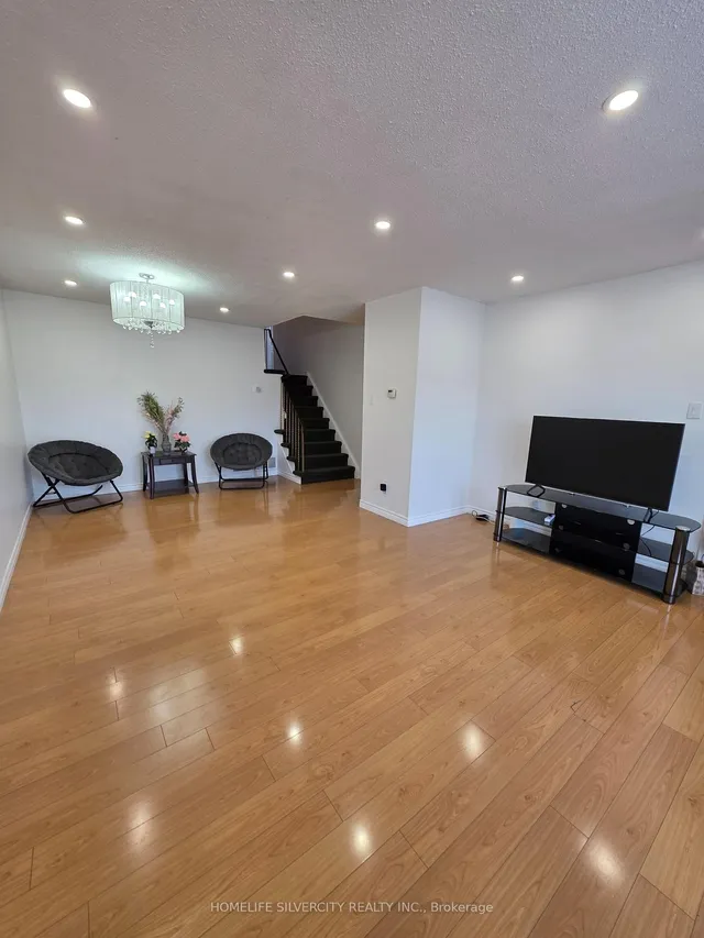 Additional image 8 of 3758 Keenan Cres