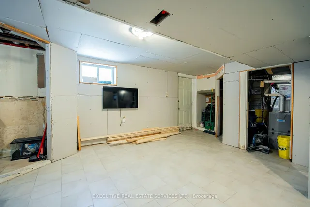 Additional image 31 of 49 Trethewey Dr