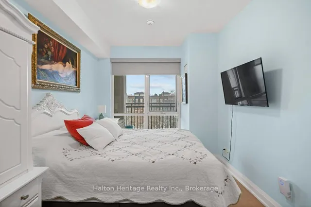 Additional image 23 of 2025 Maria St Unit 302