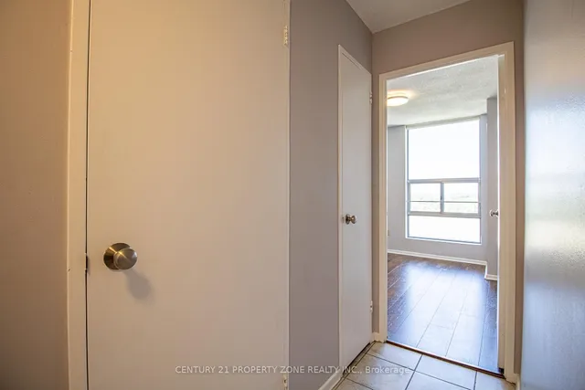 Additional image 24 of 25 Kensington Rd Unit 1612