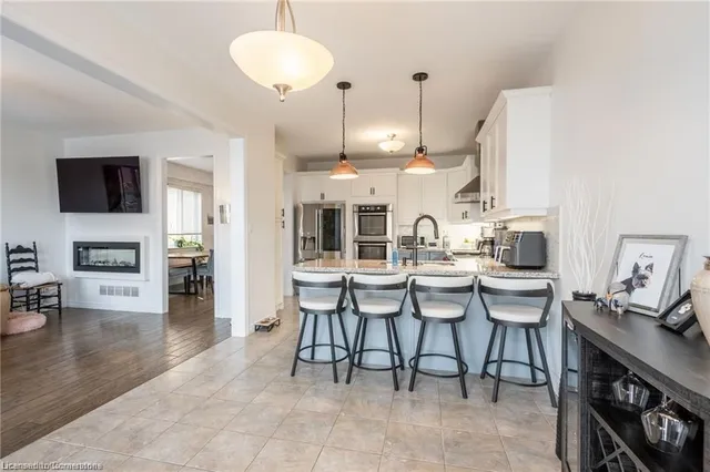 Additional image 15 of 19 Hazelton Ave