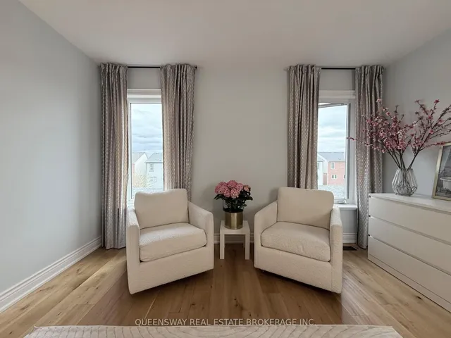 Additional image 36 of 82 Roxton Rd