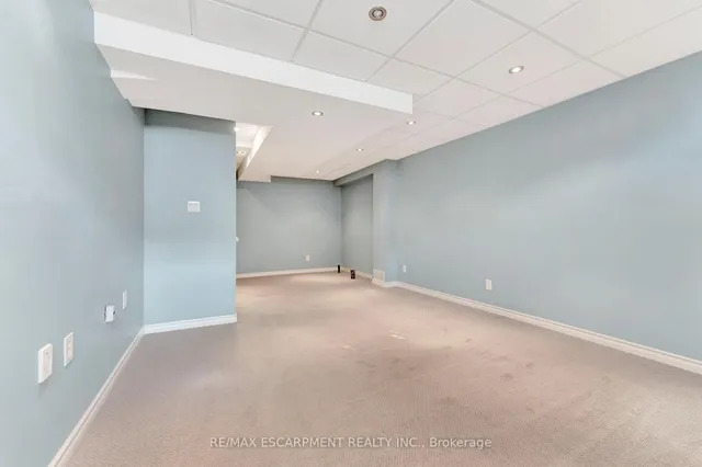 Additional image 21 of 646 Kerr Tr