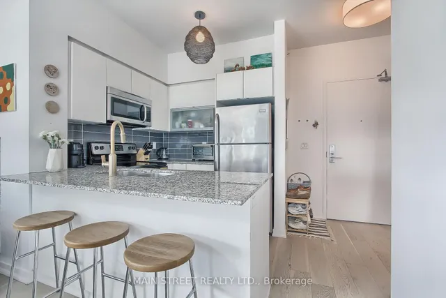 Additional image 8 of 150 East Liberty St Unit 1213