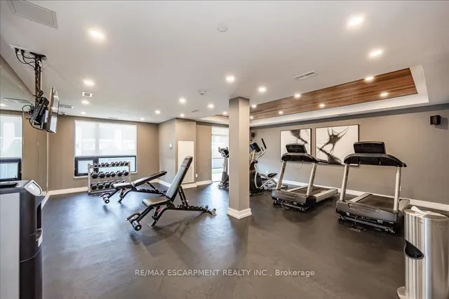 Additional image 24 of 340 PLAINS Rd Unit 102