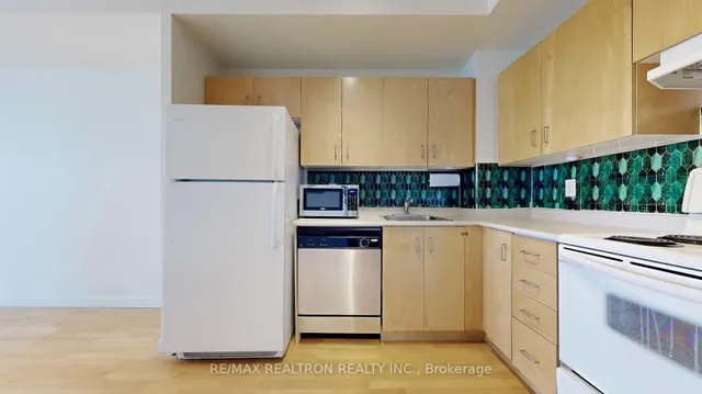 Additional image 17 of 281 Mutual St Unit 1506