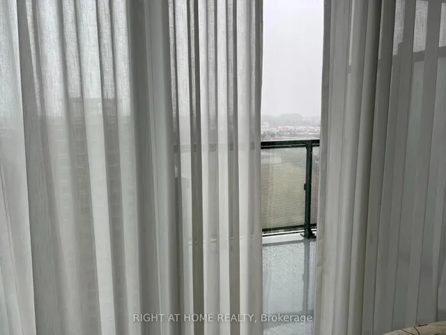 Additional image 8 of 20 Inn On The Park Dr Unit 1737