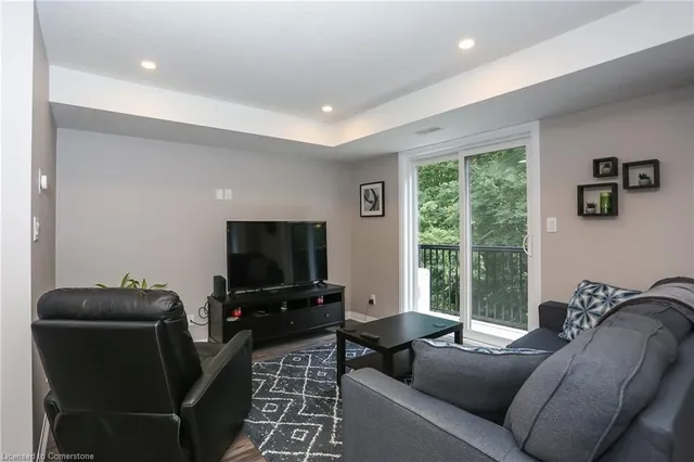 Additional image 7 of 1989 Ottawa St Unit 29D