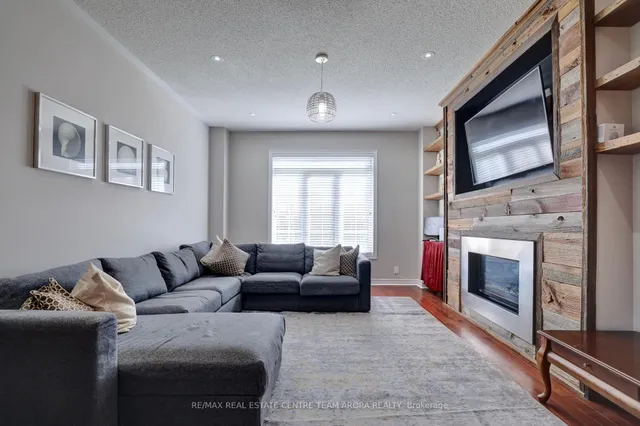 Additional image 12 of 61 Sky Harbour Dr