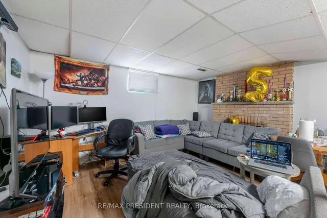 Additional image 46 of 3952 Longo Circ