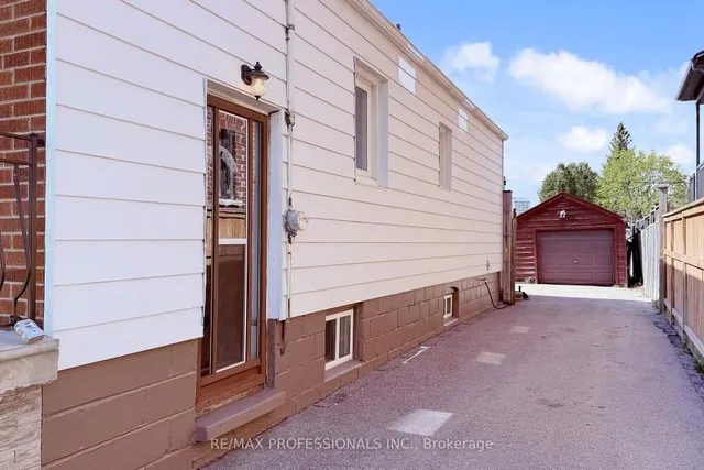 Additional image 25 of 24 Braeburn Ave