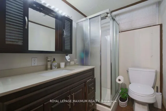 Additional image 22 of 11 Fairchild Ave