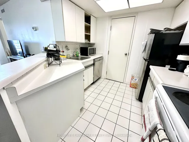 Additional image 21 of 1001 Bay St Unit 1019