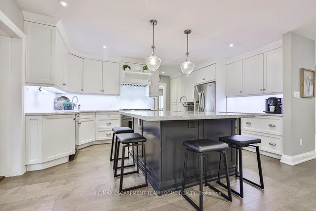 Additional image 8 of 306 SHOREVIEW Rd