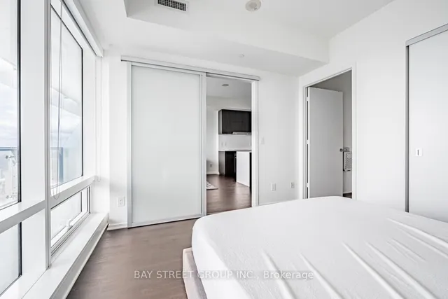 Additional image 19 of 1 Bloor St Unit 5105