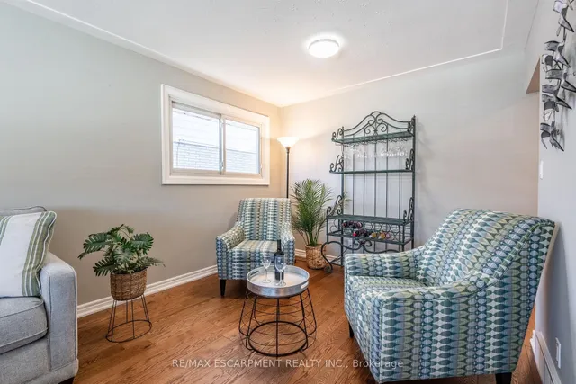 Additional image 8 of 648 THORNWOOD Ave