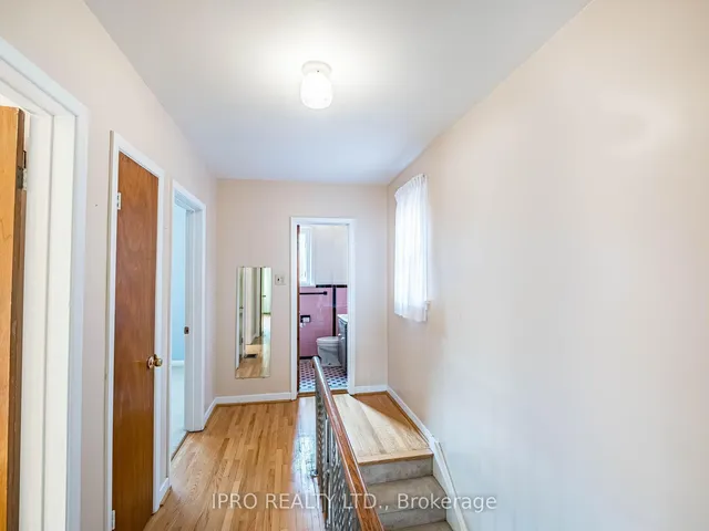 Additional image 24 of 43 Heman St