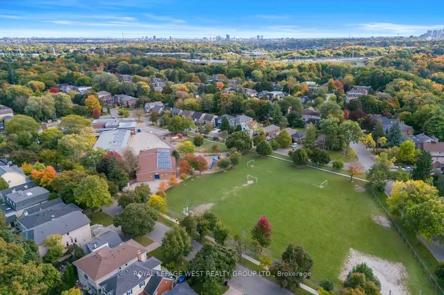 Additional image 9 of 218 Cameron Ave