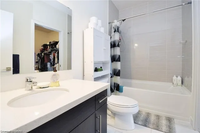 Additional image 8 of 690 King St Unit 221