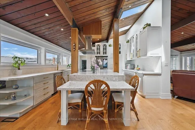 Additional image 12 of 9256 First Line