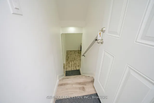 Additional image 34 of 8 Joanne Crt