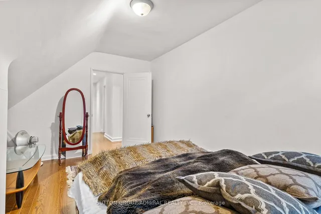 Additional image 27 of 298 Bessborough Dr